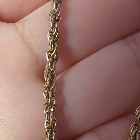 Elegant Gold Rope Chain Bracelet - Picture 6 of 11
